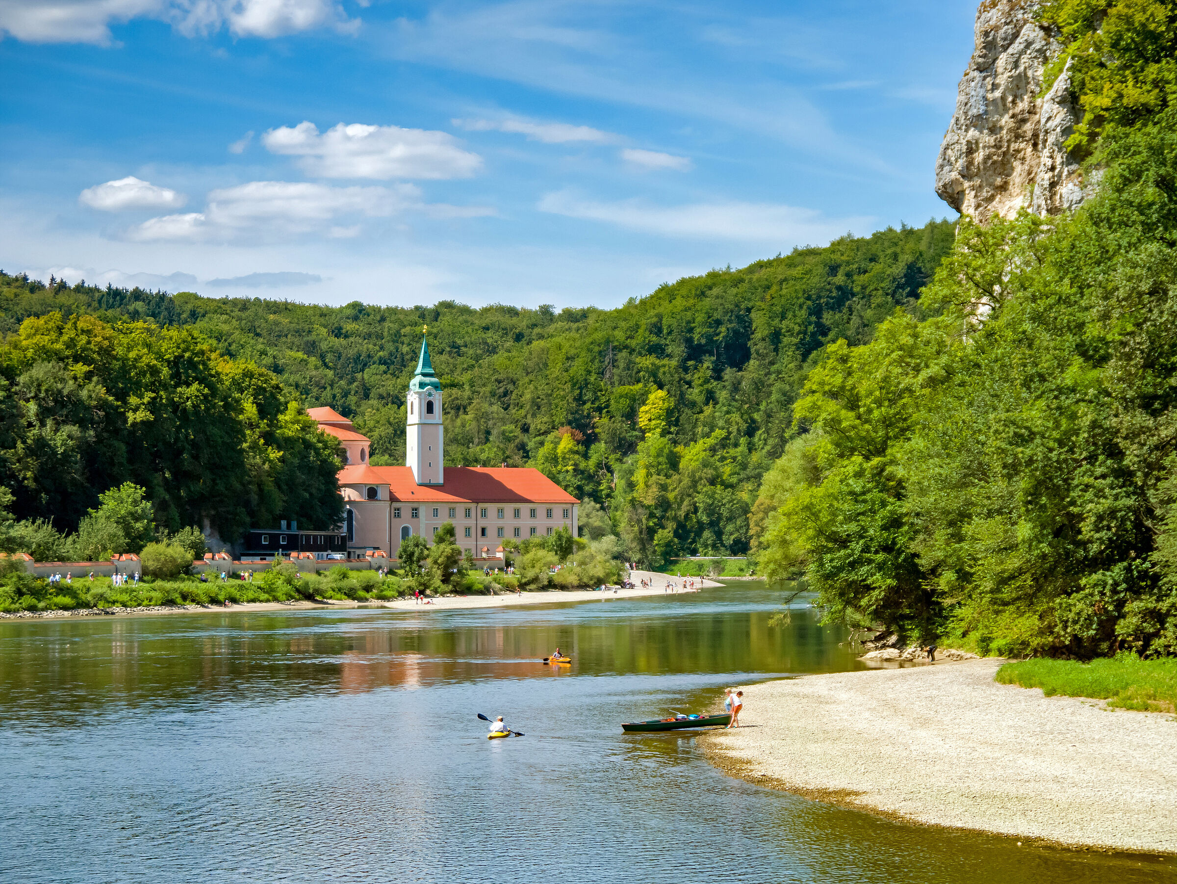 Kloster Weltenburg am Ausgang des Donaudurchbruchs