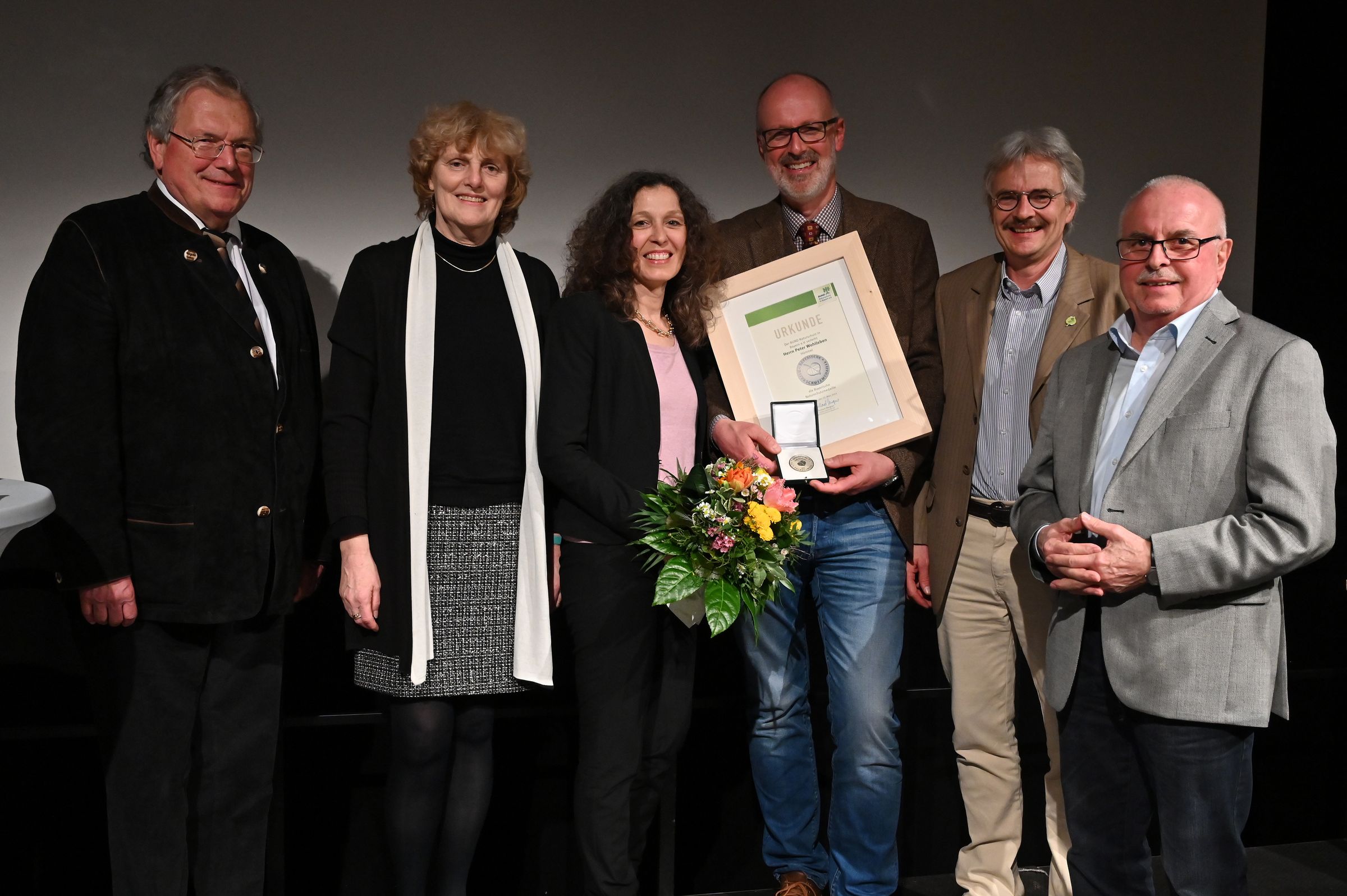 Die BN-Vorsitzenden und das Ehepaar Wohlleben bei der Verleihung der Bayerischen Naturschutzmedaille