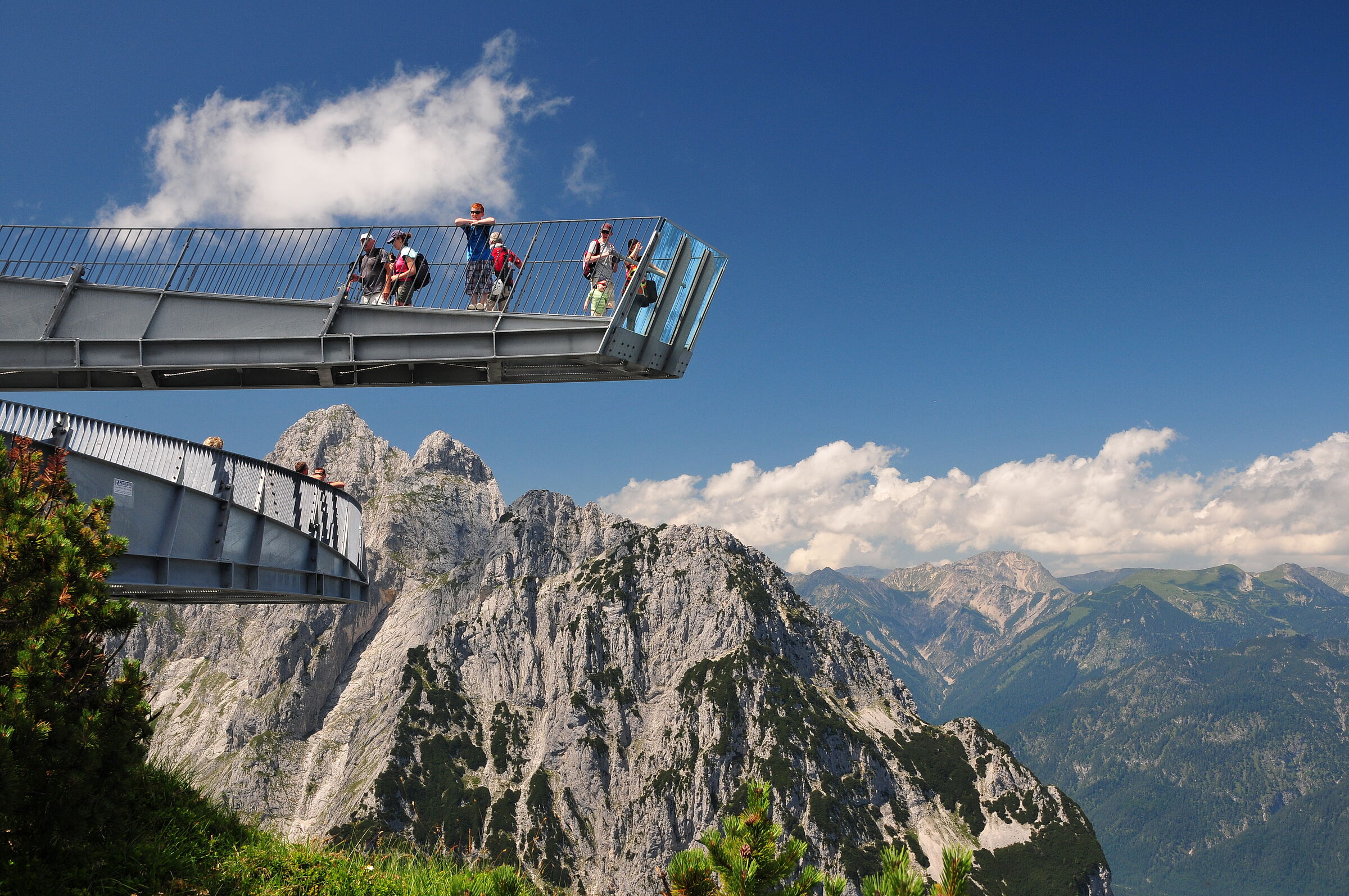 zwei gekreuzte Stahlplattformen am Osterfelderkopf