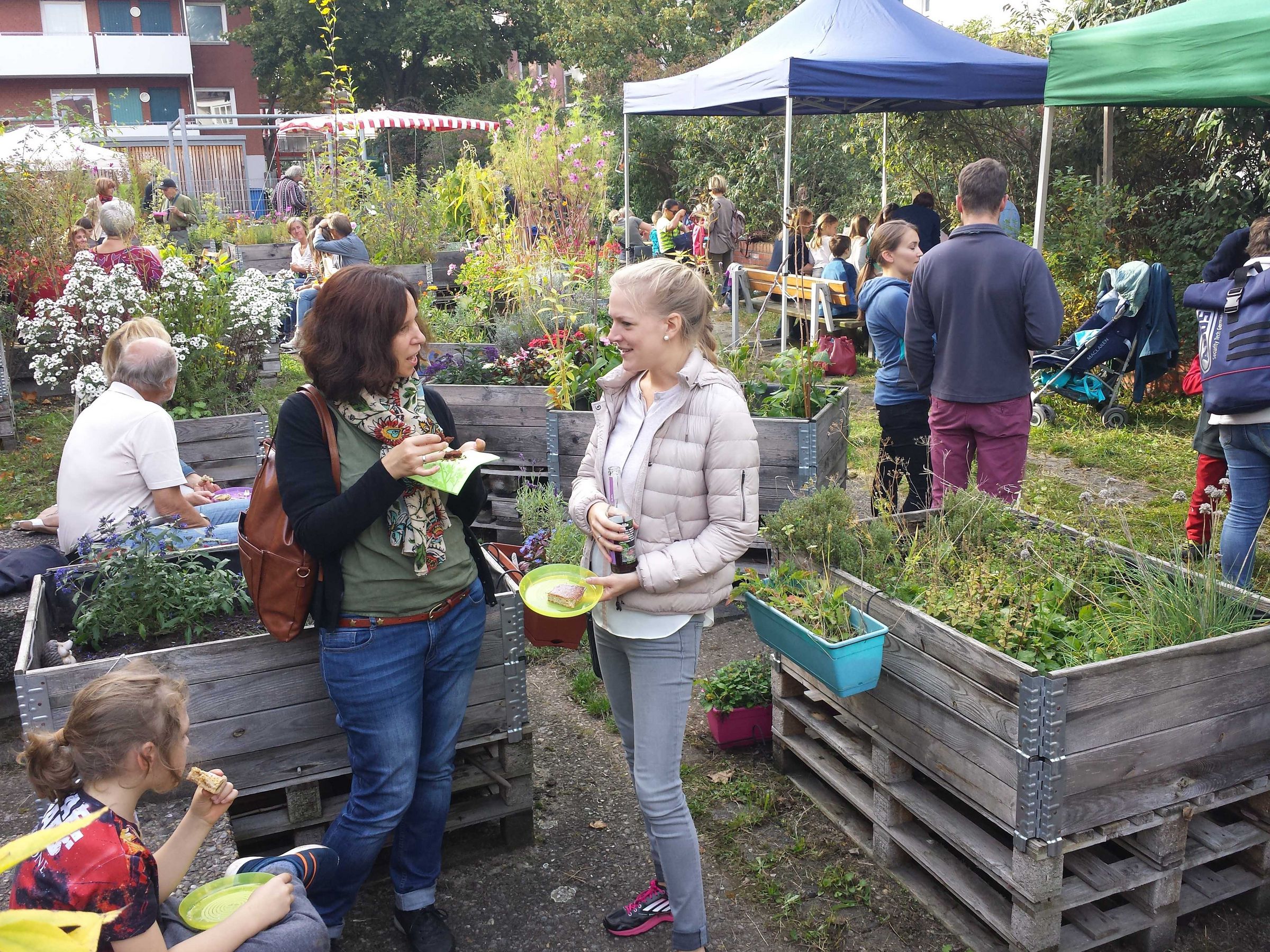 Urban Gardening: BN-Aktive feiern ein Fest im Sebalder Hofgärtchen.