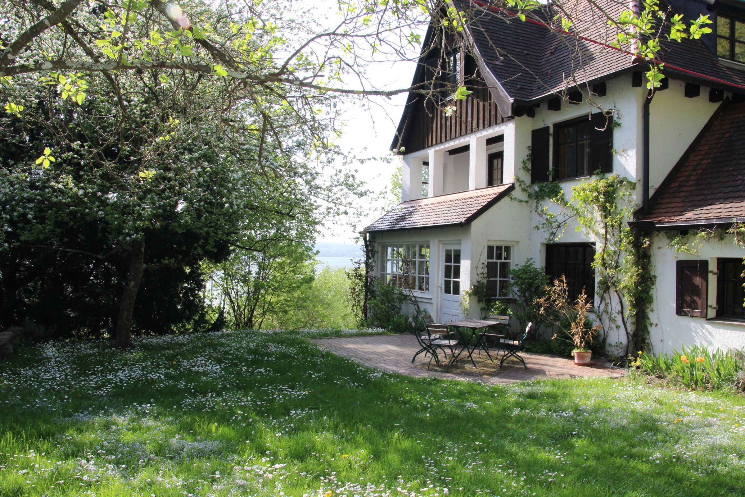 Die Villa Habersack im Frühling