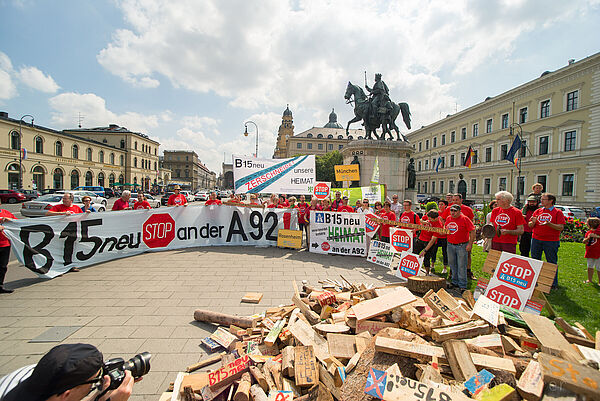 Protestaktion gegen die B15neu in München (Foto: Heinrich Inkoferer)