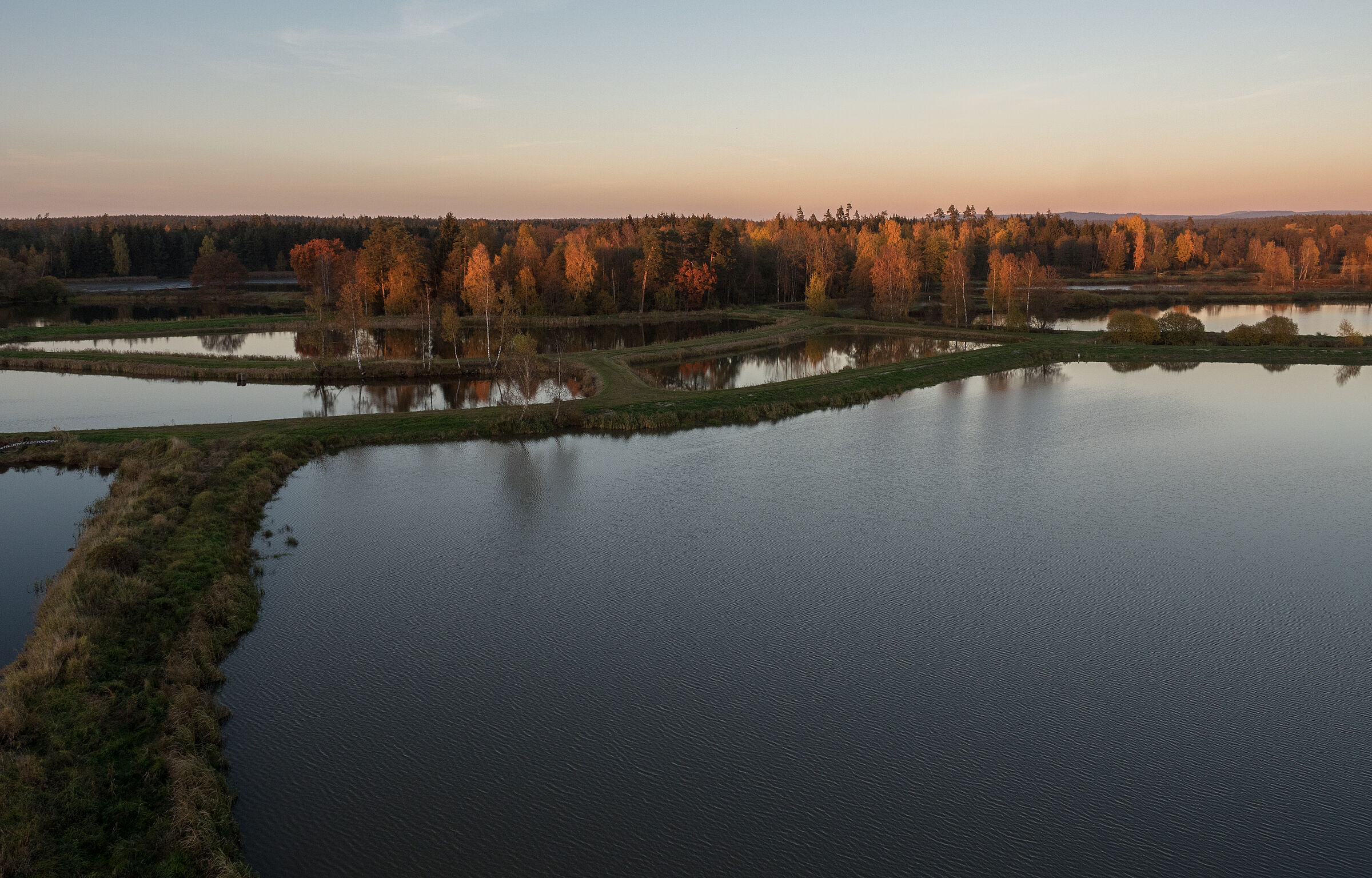 Tirschenreuther Teichpfanne im Abendlicht