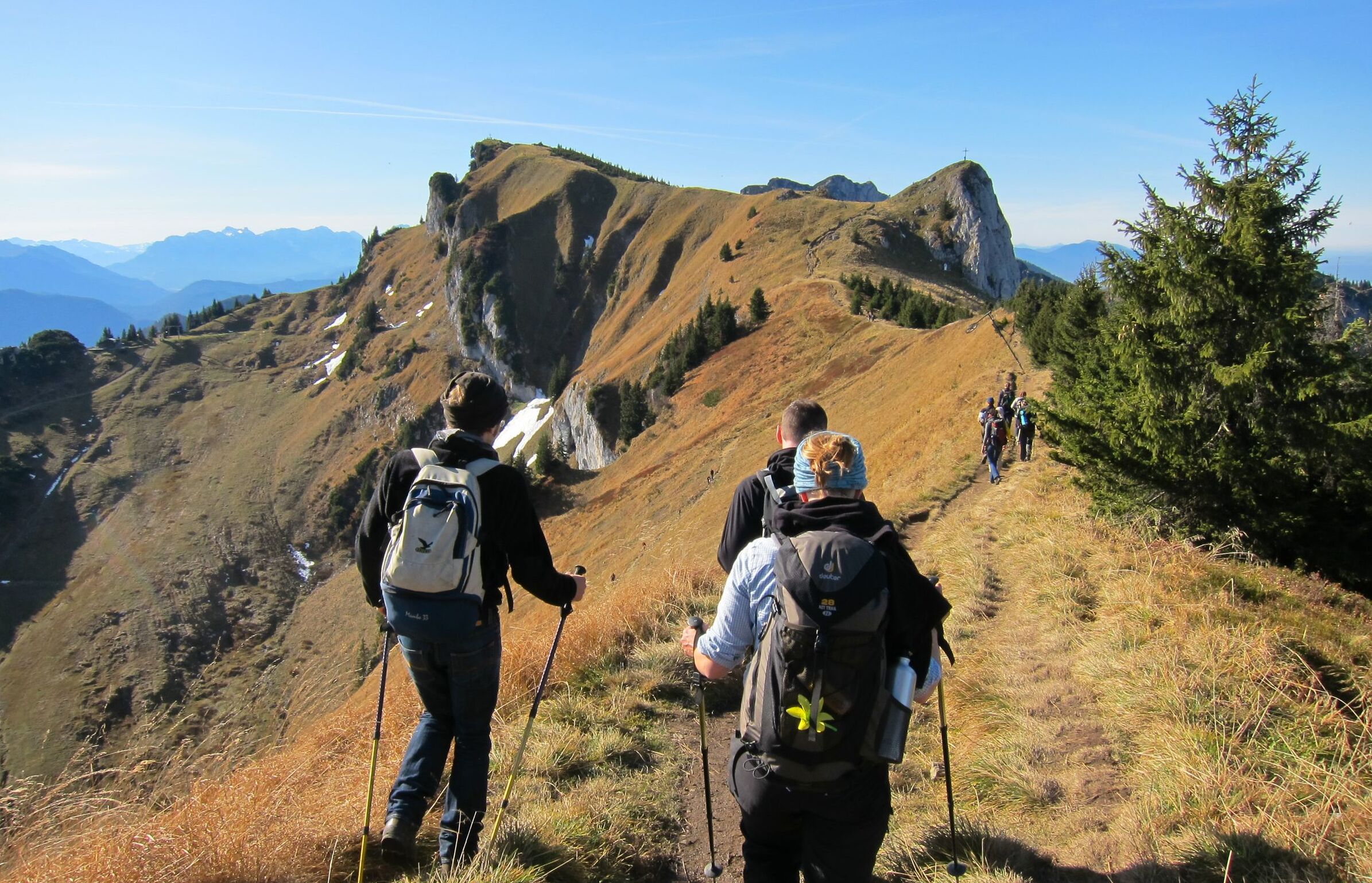 Wanderer auf der Benediktenwand (Foto: Volker Eidems)