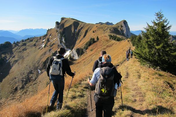 Foto: Volker Eidems Wanderer auf der Benediktenwand (Foto: Volker Eidems)