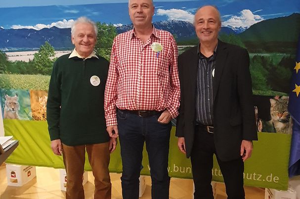Der neue Vorstand der kreisgruppe Ebersberg des BUND Naturschutz, v.li. Franz Höcherl (Stellvertreter), Sepp Biesenberger (Kreisvorsitzender), Uwe Peters (Stellvertreter)