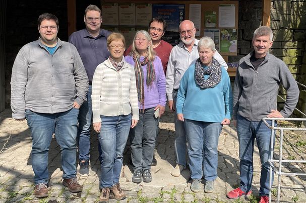 Am Ökohaus in Würzburg trafen sich Vertreter*innen der Kreisgruppen MIL, AB, MSP, um das neue Spessartbüro ins Leben zu rufen. Links im Bild der neue Leiter des Büros, Dr. Christoph Parsch, Foto Ökohaus Am Ökohaus in Würzburg trafen sich Vertreter*innen der Kreisgruppen MIL, AB, MSP, um das neue Spessartbüro ins Leben zu rufen. Links im Bild der neue Leiter des Büros, Dr. Christoph Parsch, Foto Ökohaus