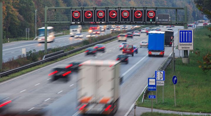 Die Verkehrsanbindung ist oft kein entscheidender Faktor bei der Arbeitsplatzsituation (Foto: Manfred Steinbach/AdobeStock).