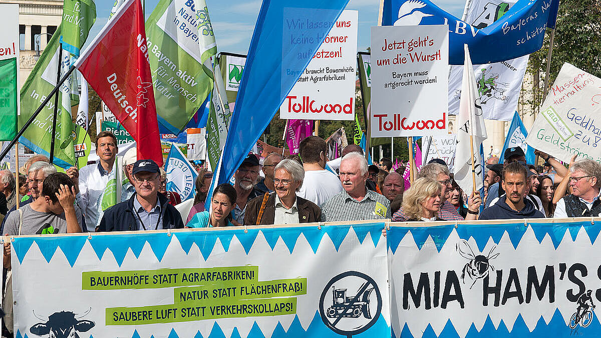 Umweltpolitik auf der Straße: Zusammen mit anderen Gruppen gehört der BN zu den Organisatoren der Mia ham’s satt!-Demos für die Agrarwende, hier 2018 in München (Foto: Heinrich Inkoferer)