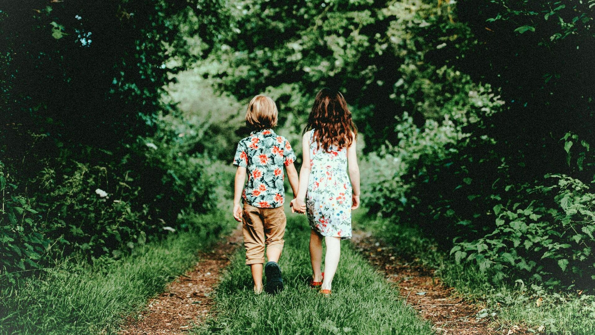 Gemeinsam auf Erkundungstour gehen (Foto: Annie Spratt – unsplash.com)