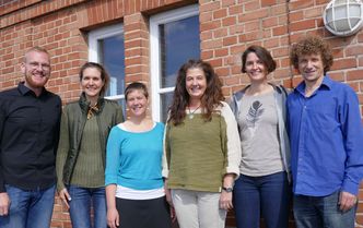 Das Team des Fachbereichs (v.l.n.r.): Dr. Martin Kuba, Kathrin Schrepfer, Angelika Beck, Dr. Liana Geidezis, Melanie Kreutz, Uwe Friedel (Foto: Fachbereich Grünes Band)