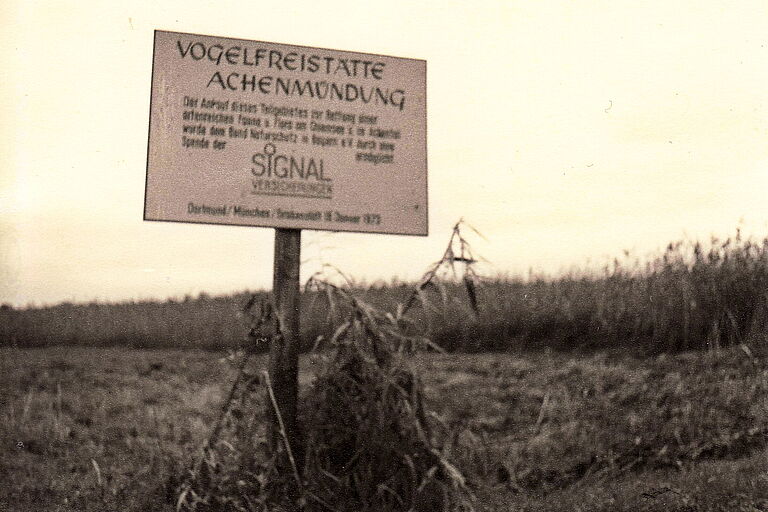 Tafel der Vogelfreistätte Achenmündung von Signal (Foto: BN-Archiv)