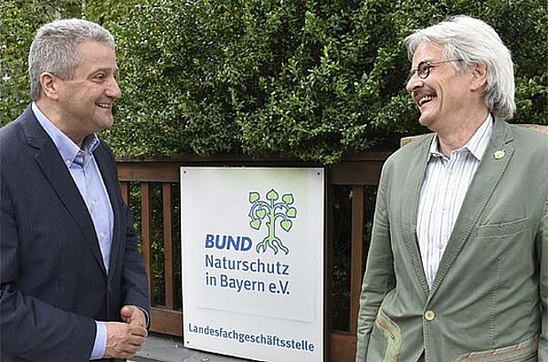 Die Landesvorsitzenden von AWO Thomas Beyer und BN Richrad Mergner (Foto: Isabel Krieger)