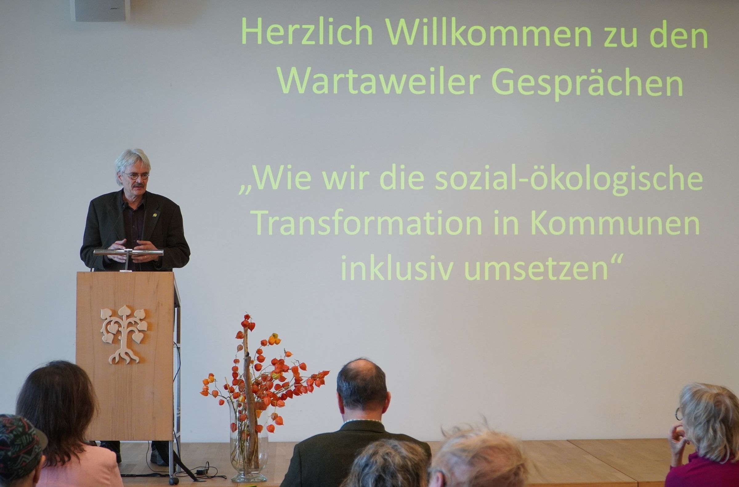 BN-Landesvorsitzender Richard Mergner bei der Eröffnung der Wartaweiler Gespräche 2024 (Bild: Anna Krumpholz) BN-Landesvorsitzender Richard Mergner bei der Eröffnung der Wartaweiler Gespräche 2024 (Bild: Anna Krumpholz)