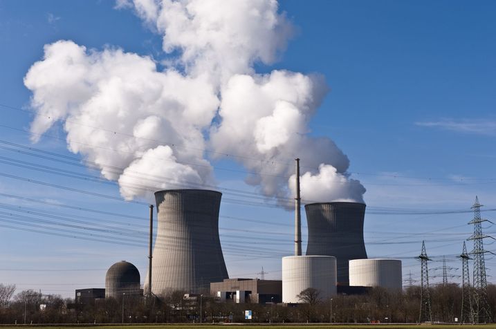 Immer noch gefährlich: Das AKW Grafenrheinfeld wurde abgeschaltet. Der BN setzt sich nun für einen sicheren Abriss ein (Foto: Schultz - stock.adobe.com)