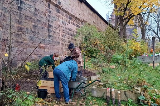 Arbeitseinsatz auf der Spittlertormauer 