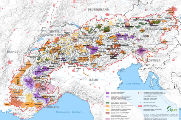 Die Karte zeigt die unterschiedlichen Schutzgebiete im gesamten Alpenraum, vom Nationalpark bis zum Biosphärenreservat. (Quelle: ALPARC 2017)